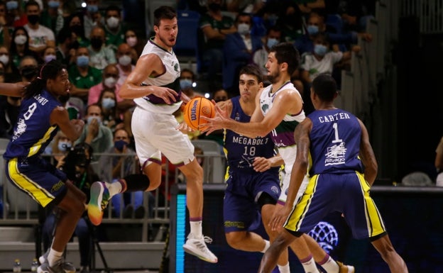 Vídeo resumen del triunfo del Unicaja ante el Lavrio en la Champions