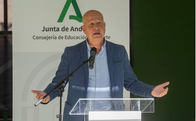 Javier Imbroda: «Parece que se ha creado una competición para ver quién quita antes las mascarillas»