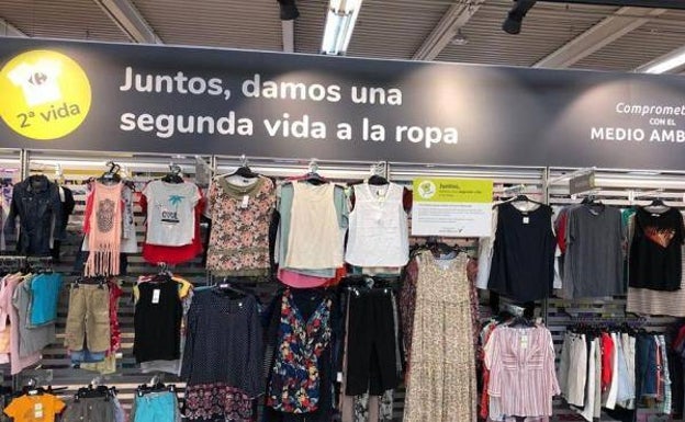 Carrefour se lanza a la venta de ropa de segunda mano en sus hipermercados