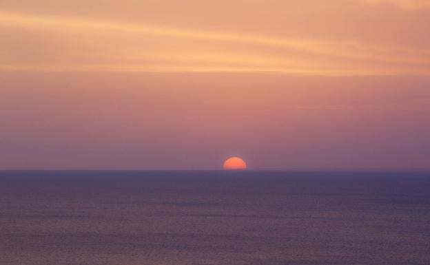 A qué hora amanece y anochece en Málaga según el mes del año