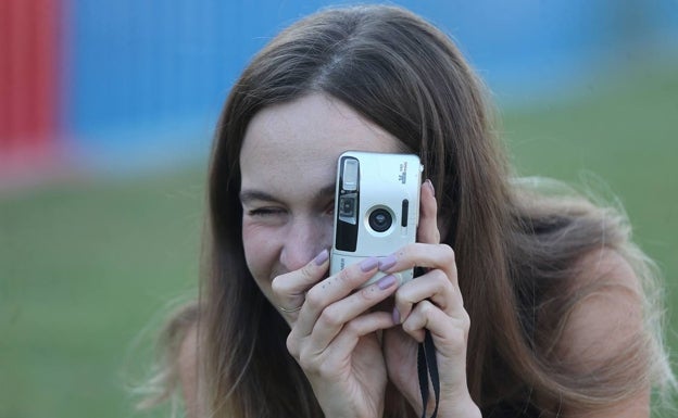 La fotografía de Panamá Díaz: de la Biblioteca Feminista de Londres a los rostros de la calle