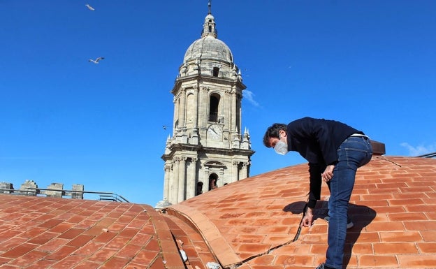 El tejado para la Catedral de Málaga recibe el respaldo unánime de los grupos políticos en el Ayuntamiento