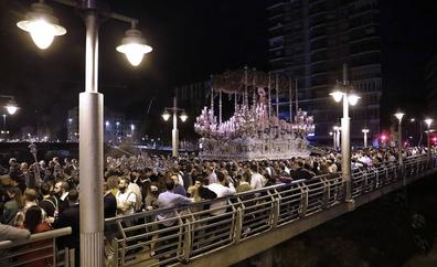 Nuevos entornos y emociones a flor de piel en la madrugada de la magna en Málaga