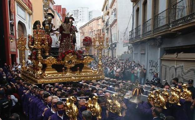 Sentencia: El Señor de Martín Simón procesiona con una agrupación musical