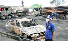 Mueren 98 personas al explotar un camión cisterna en Sierra Leona