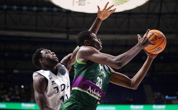 Semana clave para el futuro de Yannick Nzosa en el Unicaja