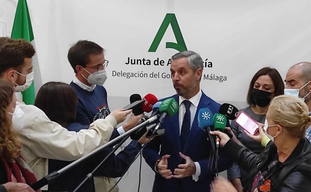 El consejero de Hacienda: «Málaga es un motor económico que está arrastrando al resto de Andalucía»