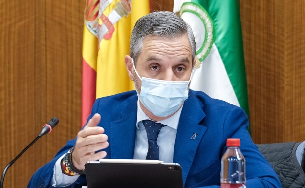 Junta y PSOE exhiben sus diferencias sobre el Presupuesto pero volverán a sentarse este lunes