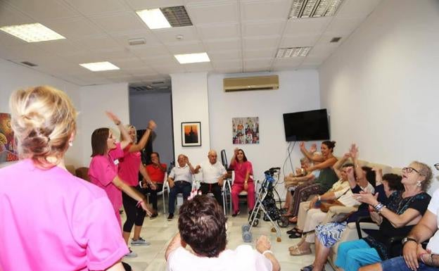 Sin noticias de la nueva sede para los enfermos de Alzheimer de Benalmádena diez años después de que les cedieran los terrenos
