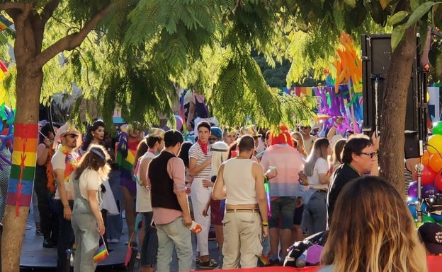 La Merced se viste para una gran fiesta LGTBi en el rodaje de la nueva película de Leo Harlem