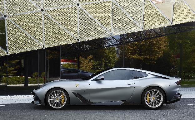 Ferrari revela su última incorporación, un coupé V12 biplaza llamado BR20