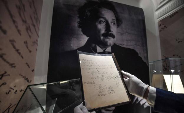 Einstein se hace valer