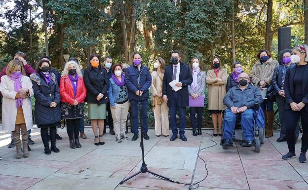 Unidad en el homenaje a las víctimas de la violencia machista en Málaga