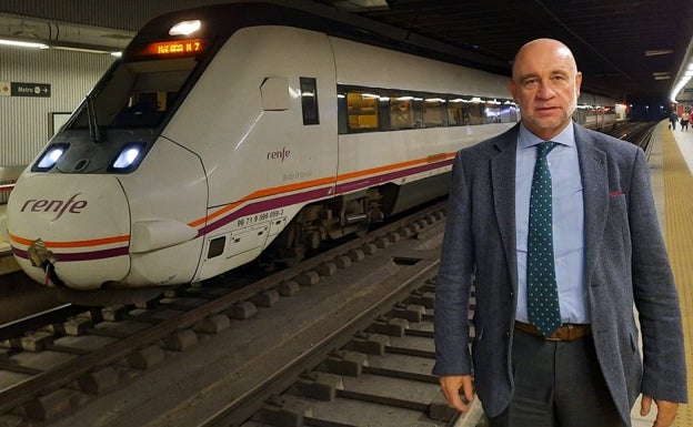 José Ángel Ferrero, de Renfe: «El Cercanías de Málaga recuperará el 100% de los trenes el año que viene»