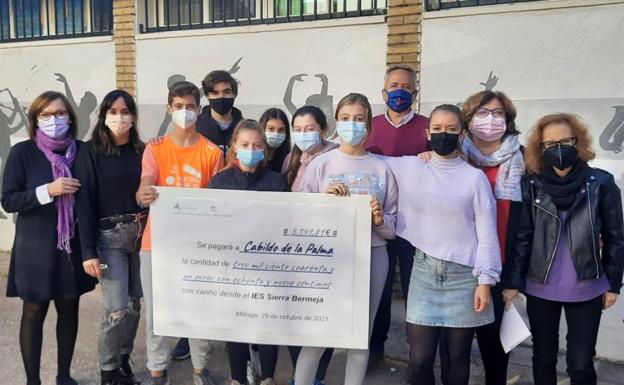 El Instituto Sierra Bermeja recauda más de 3.000 euros para donarlos a los afectados por el volcán