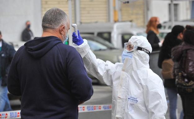 La Junta pide un «criterio unificado» para el pasaporte Covid en la UE