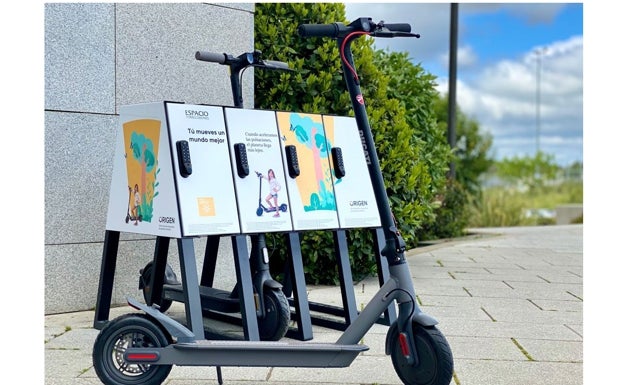 Así será el primer aparcamiento gratuito para patinetes eléctricos que se hará en Alhaurín de la Torre: taquillas, conectores USB y candados de seguridad