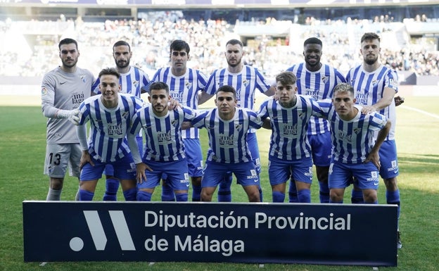 El Málaga pierde cuatro plazas en la clasificación y se aleja de los 'play-off' de ascenso