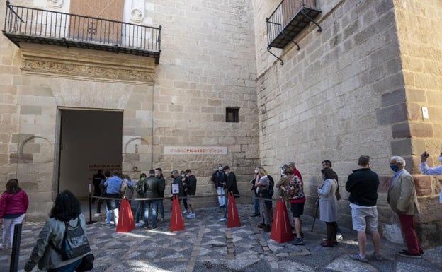 El turismo en Málaga repunta por la última hora y roza el lleno en el puente