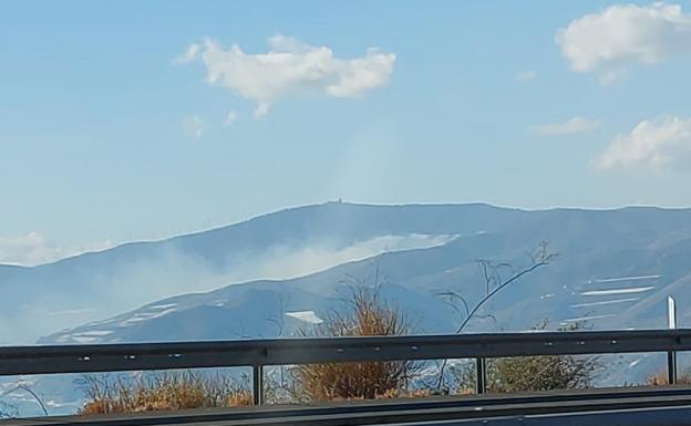 Controlado el incendio forestal en la localidad granadina de Gualchos