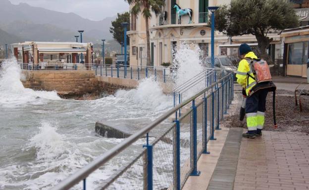 El viento podría dar una tregua a Málaga este lunes, con once provincias en aviso