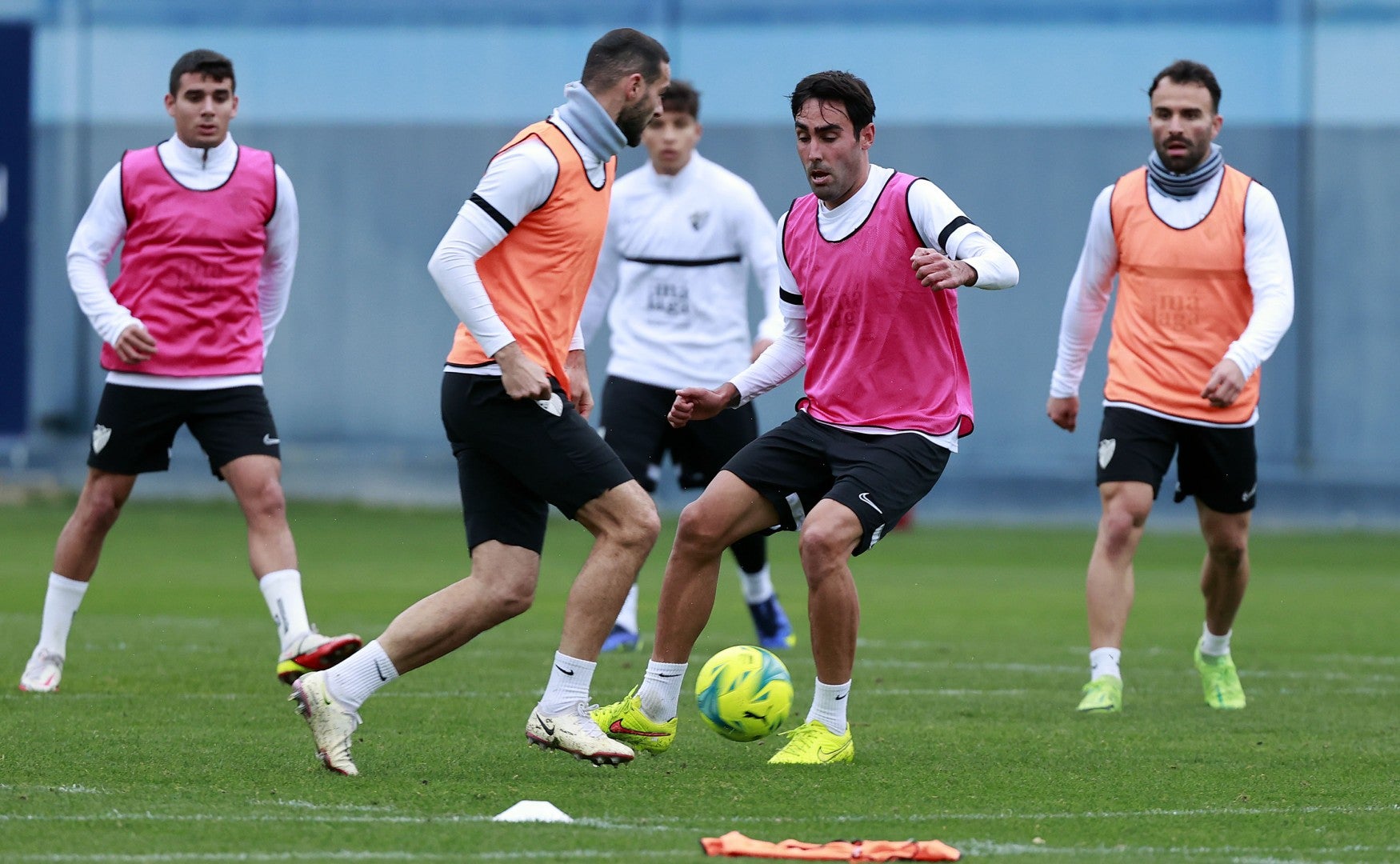 Antoñín e Ismael Gutiérrez apuran para volver en un Málaga plagado de bajas