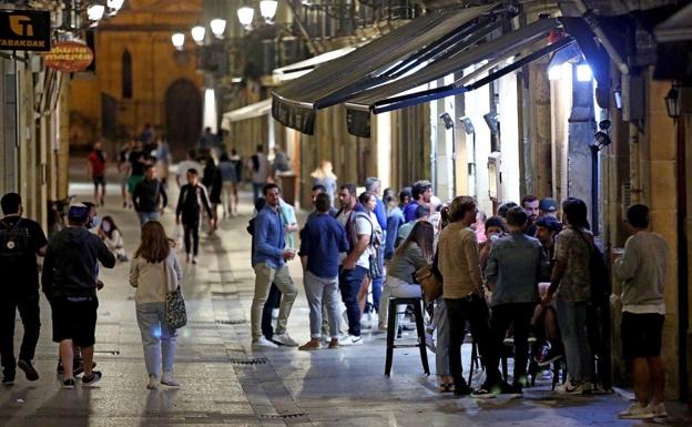 La TSJA se niega a implementar el certificado Covid para la hostelería y la vida nocturna en Andalucía