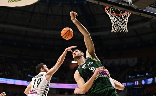 La mejoría de Rubén Guerrero hace dudar al Unicaja