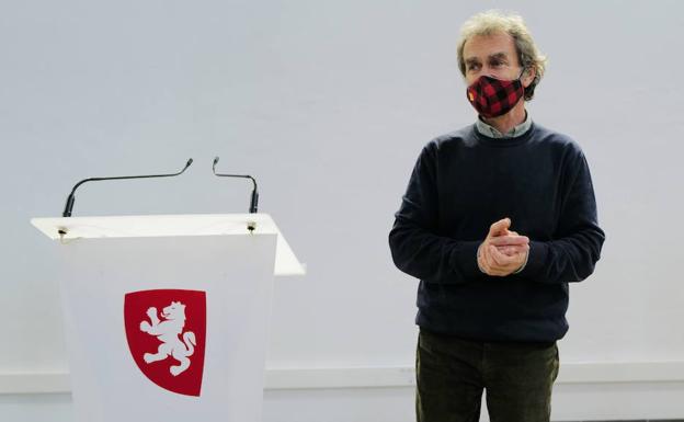 Fernando Simón no descarta recuperar restricciones de movilidad y horarios para controlar la pandemia