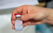 La tercera dosis de la vacuna de Moderna multiplica hasta por 37 los anticuerpos contra Ómicron