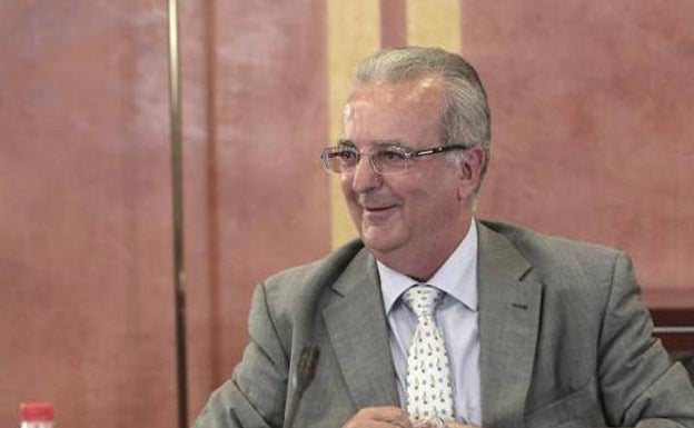 El juez de los ERE procesa a un exconsejero de Empleo y dos exdirectores generales por 66 millones en sobrecomisiones