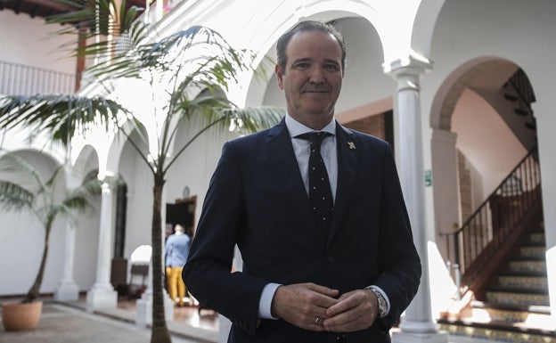 Pablo Atencia, el presidente que conmemoró el centenario de la Agrupación de Cofradías