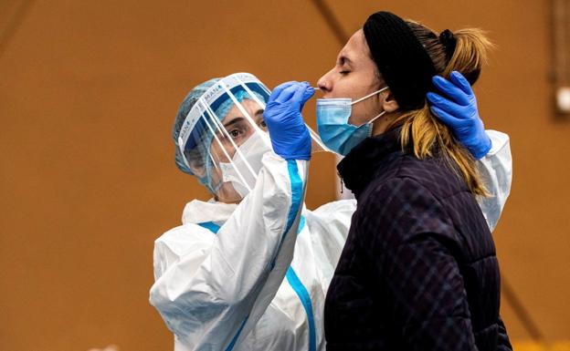 La junta inauguró 12 puntos en Málaga para hacer pruebas de antígenos y PCR