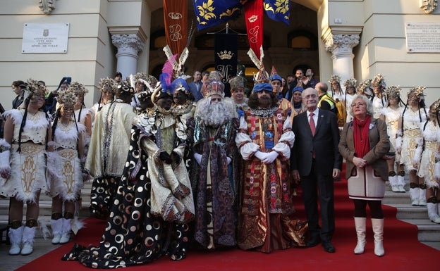 Tres ediles confinados de baja por coronavirus