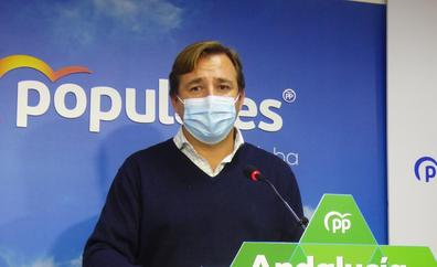 El PP-A pide a Juan Espadas que aclare si llevará la subida impuestos en su programa electoral