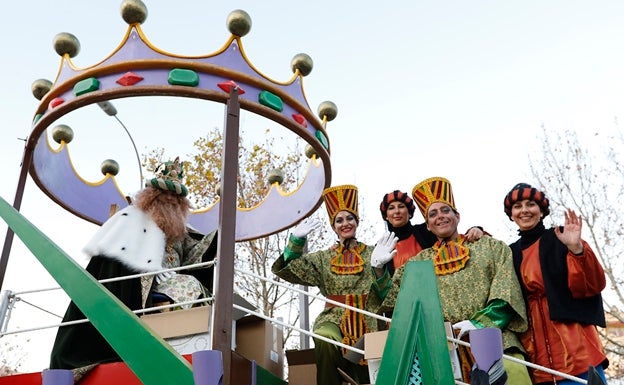 Un kilómetro más de cabalgata en Antequera para evitar aglomeraciones por el paso de los reyes