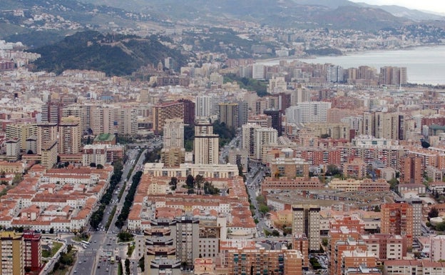 Málaga y Torremolinos pierden más de mil vecinos en un año