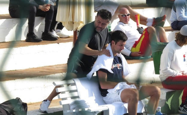 Djokovic, en Marbella a días de conocer si estará en Melbourne