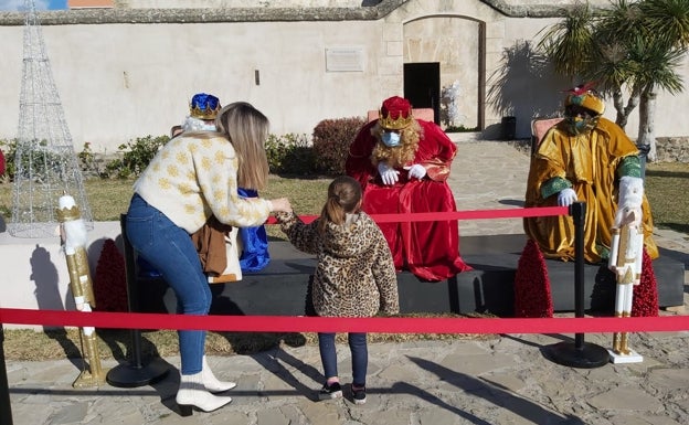 Rincón de la Victoria recibe a los Reyes Magos con una cabalgata estática y un carnaval
