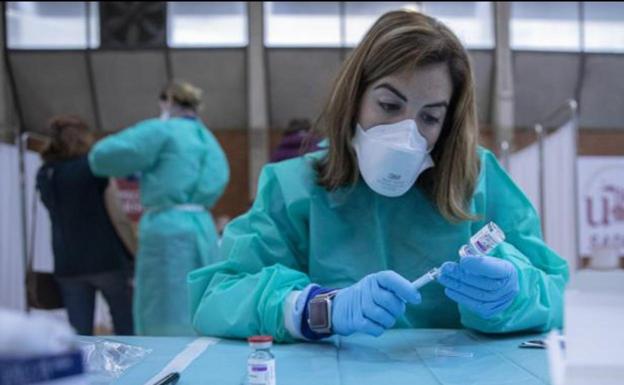 La OMS alerta sobre el riesgo de reducción de cuarentenas porque Ómicron no puede calificarse de leve