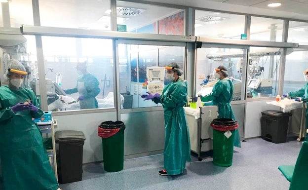 Nuevo aumento de contagios de Covid en un día con tres muertos y 677 curados en Málaga