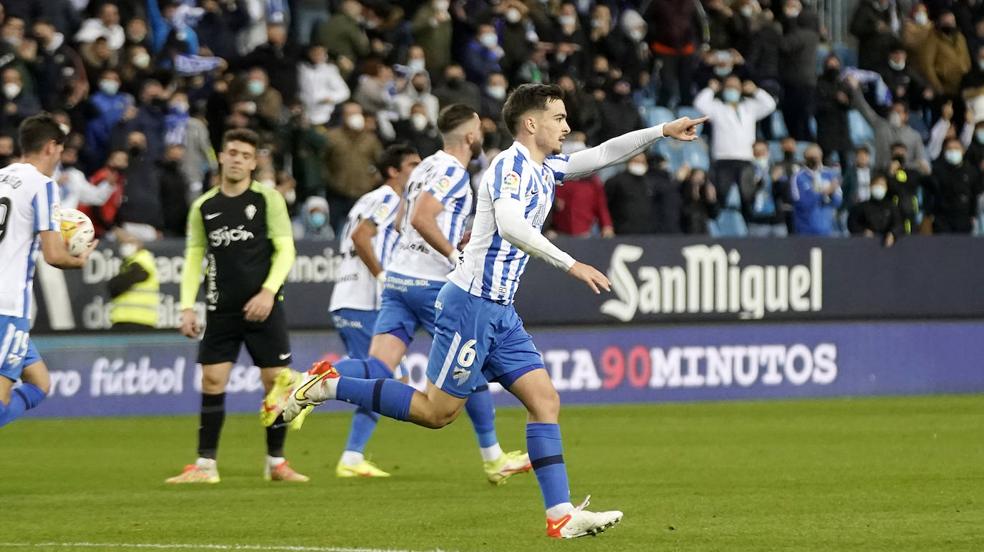 El Málaga empata en casa con el Sporting (2-2)