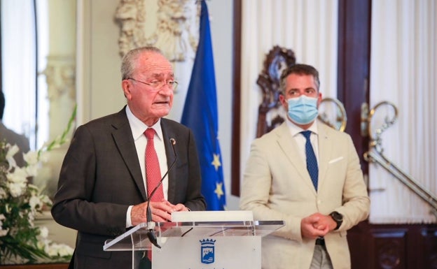 La promesa del alcalde de rebajar la plusvalía por herencia en Málaga lleva dos años en el cajón