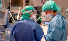 Más de 300 sanitarios se contagian de coronavirus en Málaga en quince días