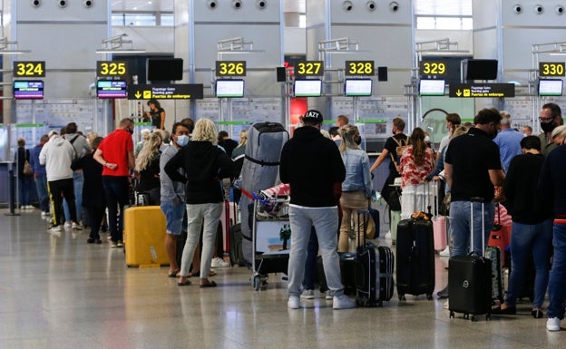 El aeropuerto de Málaga cierra 2021 con 8,8 millones de pasajeros, un 55% menos que antes de la pandemia