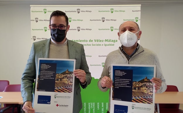 Vélez-Málaga y Cruz Roja firman un acuerdo para otorgar tarjetas monedero a vecinos en riesgo de exclusión por 300.000 euros
