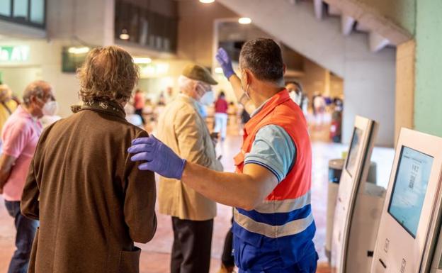 Seis muertes en Málaga en un día con 1.525 contagios de Covid y 1.975 curados