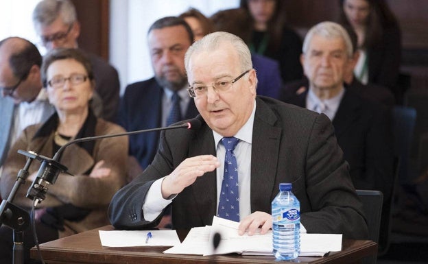 Un expediente con intrusos, «irregularidades e ilegalidades clamorosas»