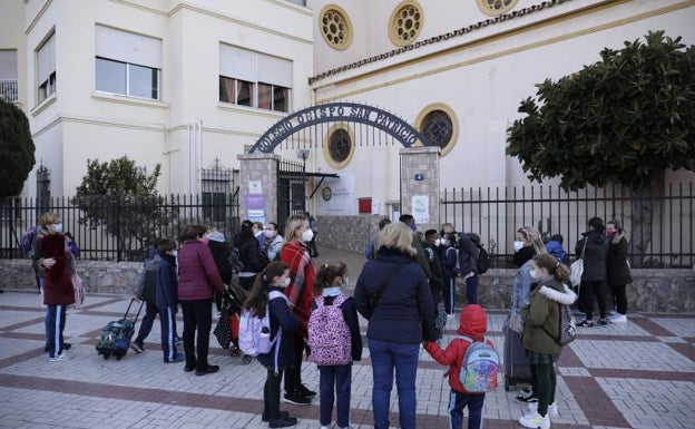 Educación ha sustituido a 321 docentes en esta semana y hay otras 225 solicitudes por adjudicar