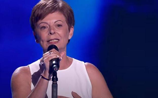 Elisa Burgos, la concursante malagueña de 'La Voz Senior' que ganó el Festival de Benidorm hace 44 años